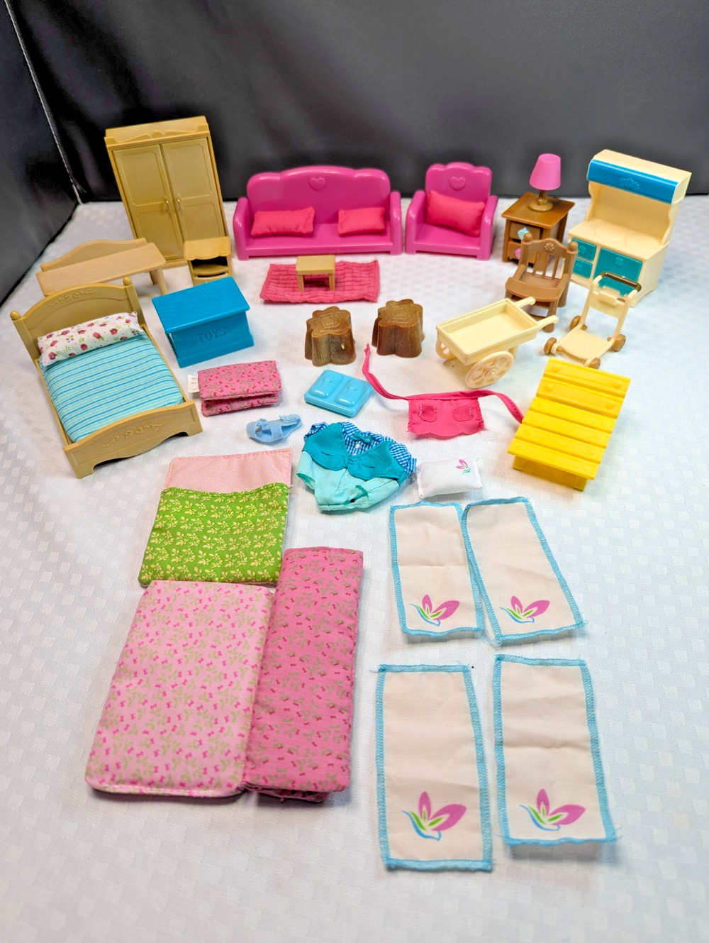 Epoch Sylvanian Family Calico Critters Dollhouse Furniture Mixed Lot 30+